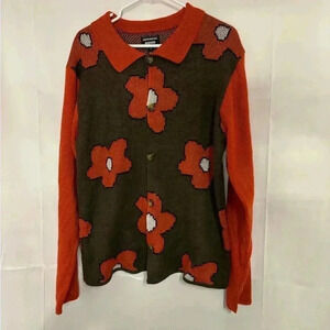 Womens size medium super massive brand cardigan sweater, #D661